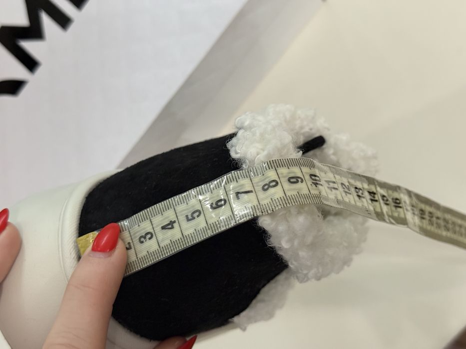 Кросівки замшеві зимові 36-23см