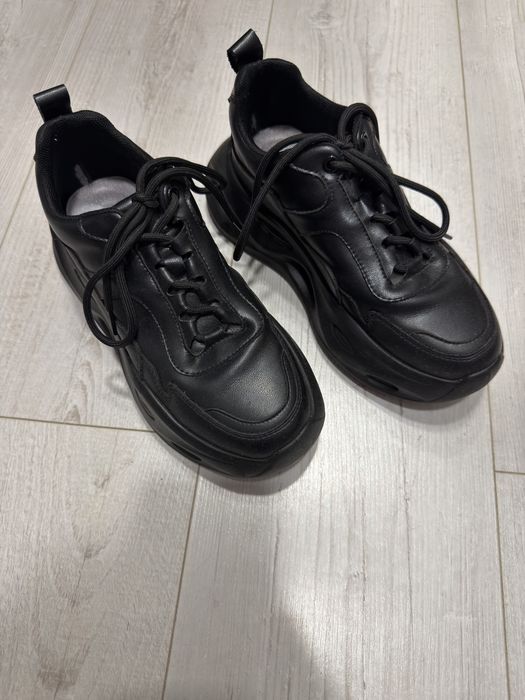 Стильні кросівки Respect