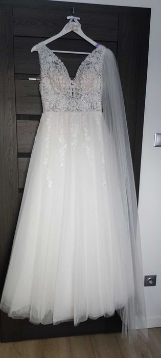 Suknia ślubna z welonem + szlafrok GRATIS