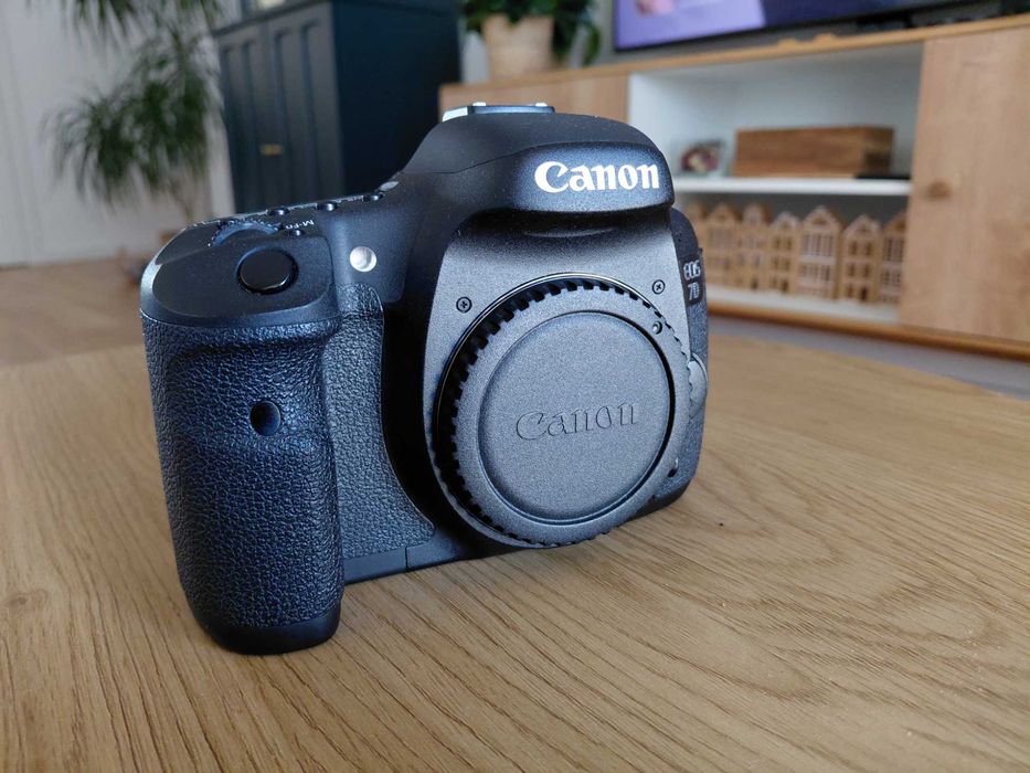 Canon eos 7d  idealny stan, niecałe 17,000 zdjęć