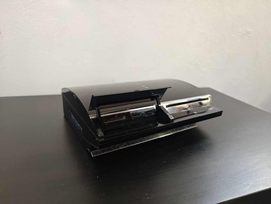 Playstation 3 CECHC04 Retrocompativel (Para Peças/Reparação)