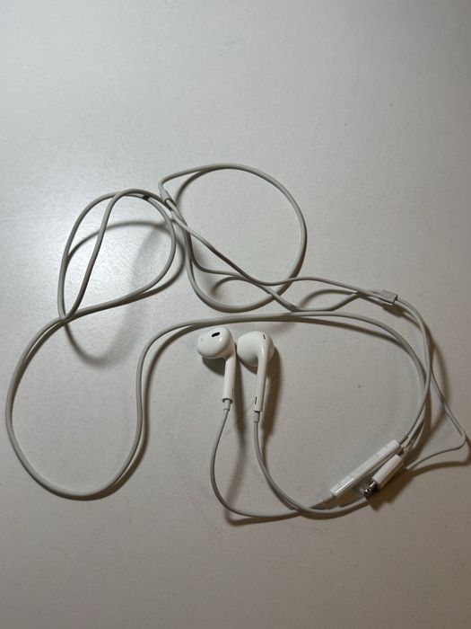 Orginalne sluchawki Apple