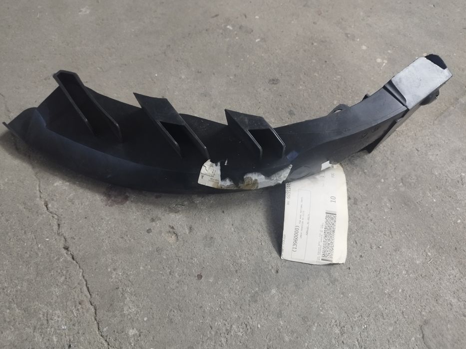 ślizg lewy zderzaka przedniego Dodge ram
100 zl