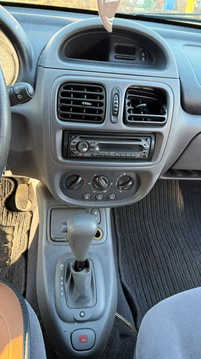 Renault Clio II 1.4 16V Automat LPG | 2000 r. | Niski przebieg