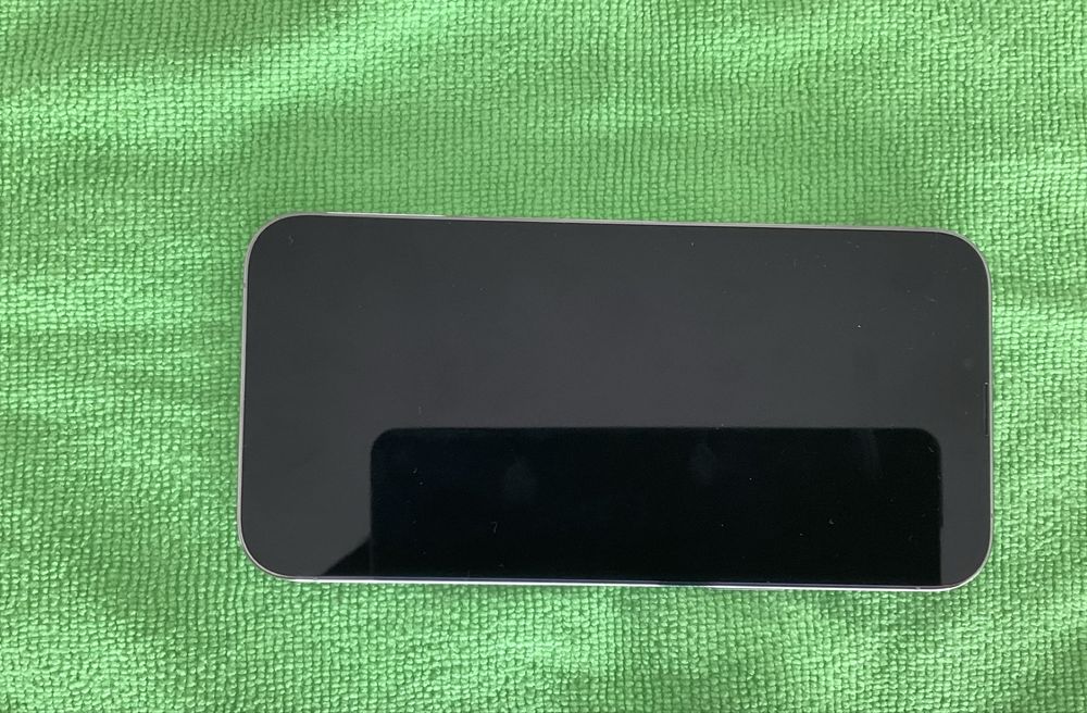 Iphone 13 Pro max 128GB, inclui carregador + capa