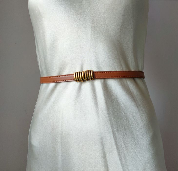 Camelowy pasek z klamrą