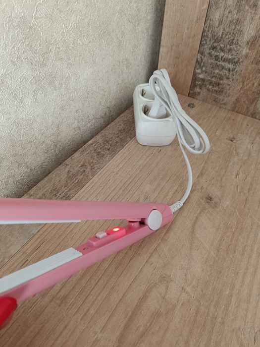 Плойка-гофре для прикореневого об'єму, міні у пластиковому кейсі.