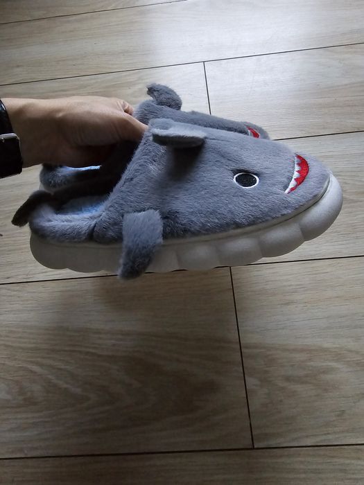 Kapcie łapcie rekiny! Nowe