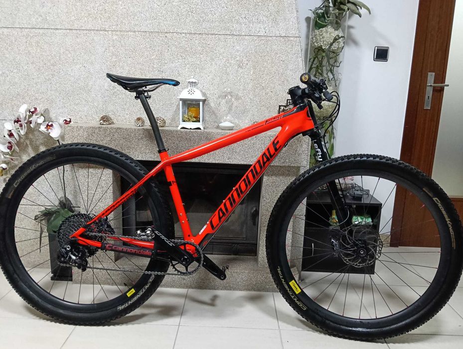 Cannondale FSI Carbono com Lefty