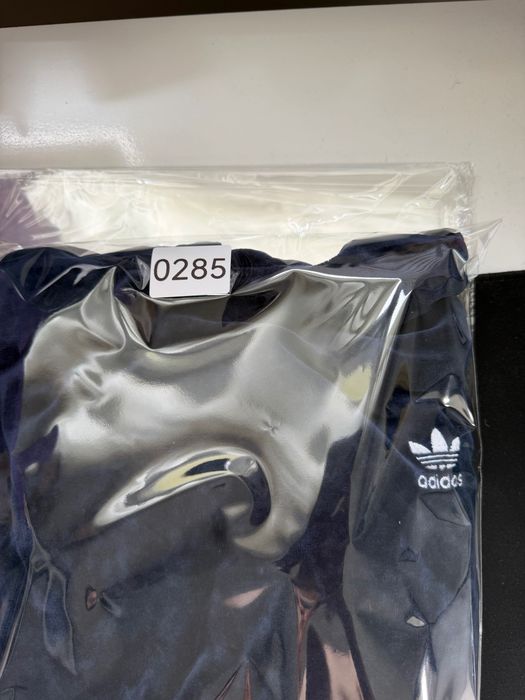 Welurowa Bluza Adidas Small Logo 285