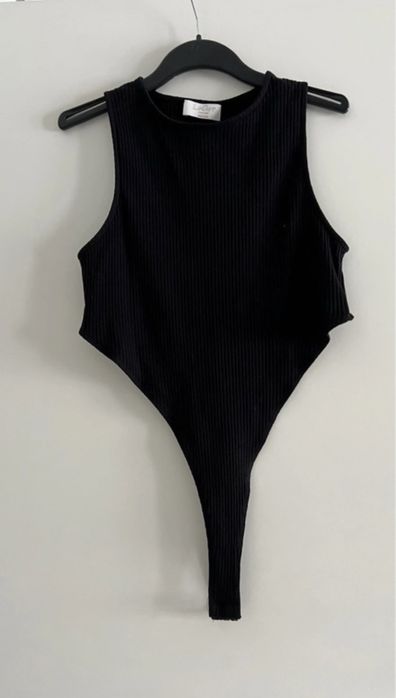 Body / High-cut body / Hoch geschnittener Body von LeGer (38)