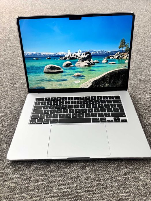 Apple MacBook Air 15,3" M4 / 16 GB RAM / 512 GB SSD – stan idealny