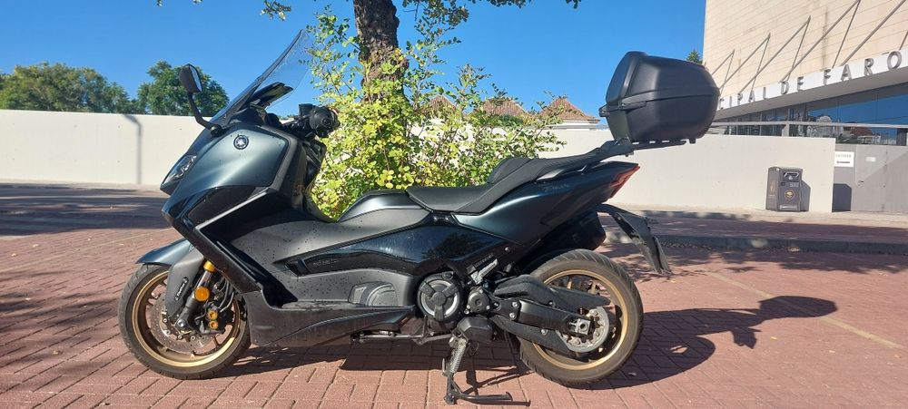 Yamaha TMAX Tech Max 560 2022 | 4.600 km | Akrapovič | Top Case