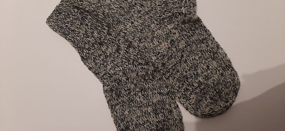 Sprzedam skarpetki męskie z dzianiny w rozmiarze 40-42