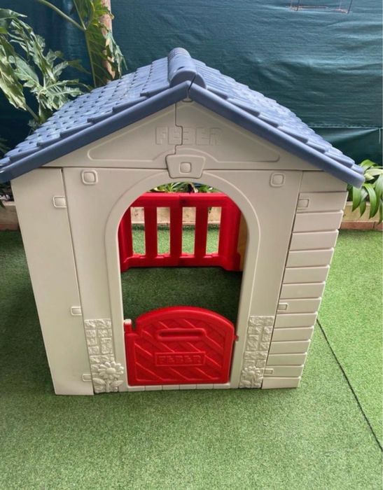 Faber - Casinha de brincar para jardim