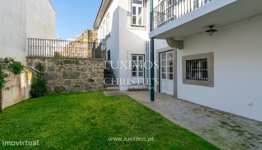 Fantástica moradia renovada para venda na Foz Velha do Porto