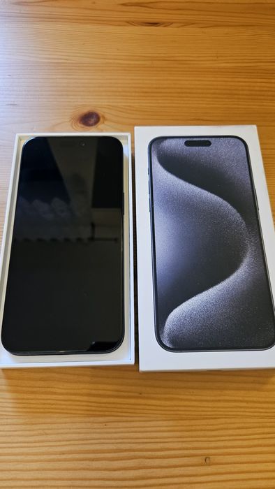 Sprzedam Iphone 15 Pro Max 1 TB