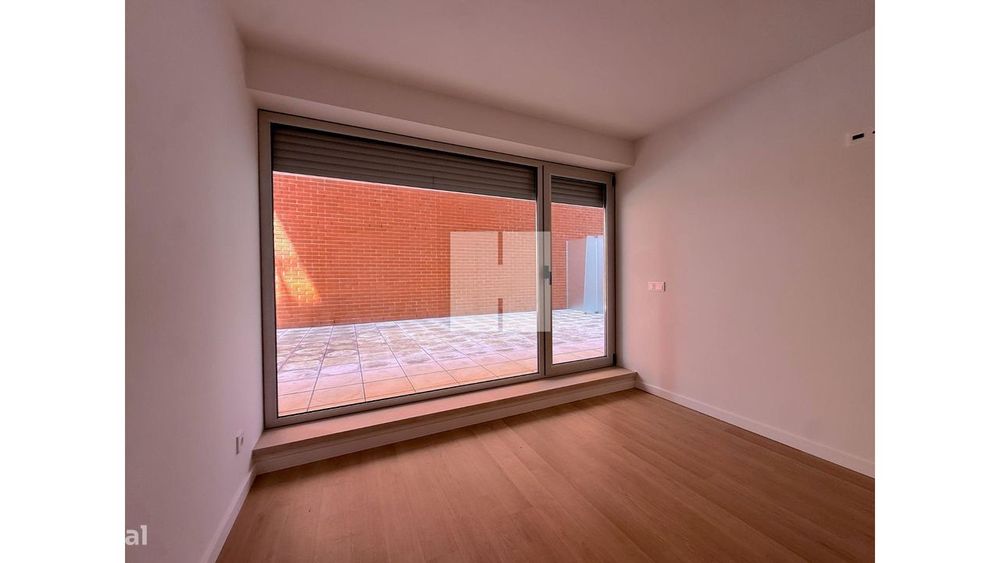 T2 c/ Terraço na Ponte Galante