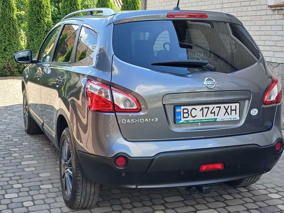Nissan Qashqai автомобіль