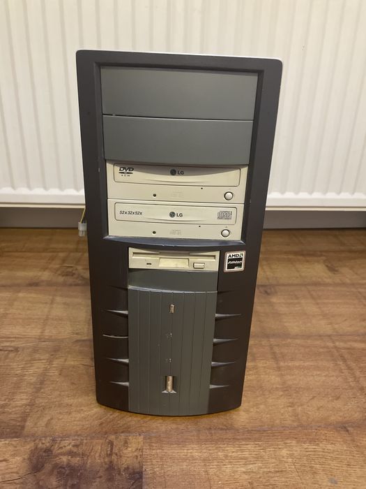 Stary komputer retro AMD Athlon XP / 512 MB DDR / AGP – komplet