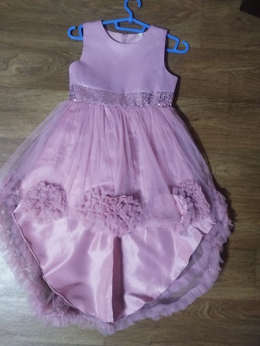 Святкове плаття для дівчинки