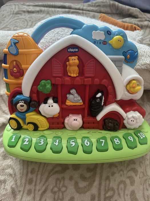 Іграшка ферма Chicco.