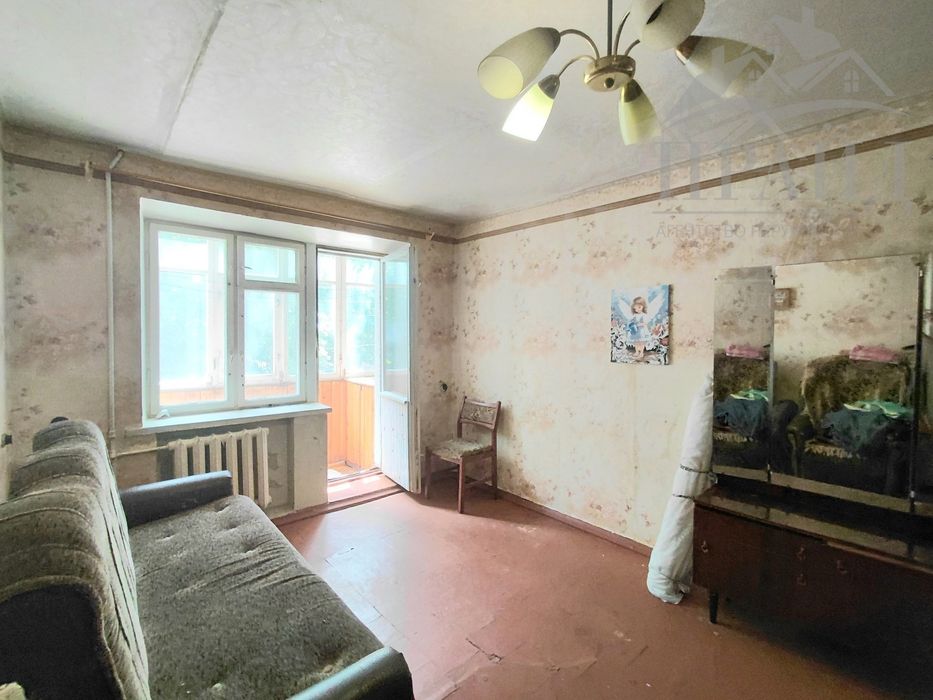 Продається 2-кімнатна квартира на пр. Перемоги