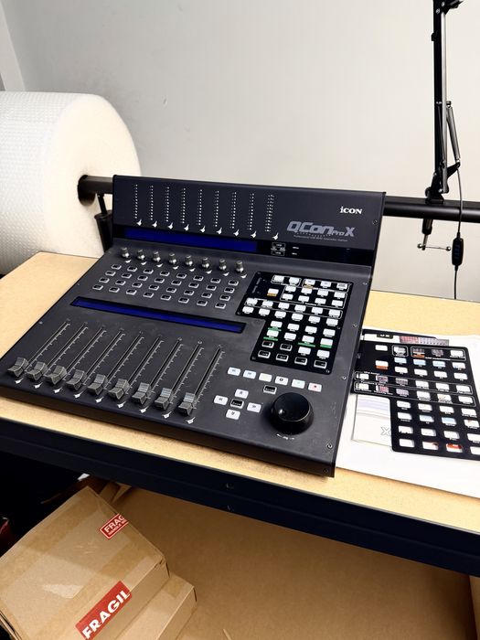 ICON - Qcon Pro X Controlador