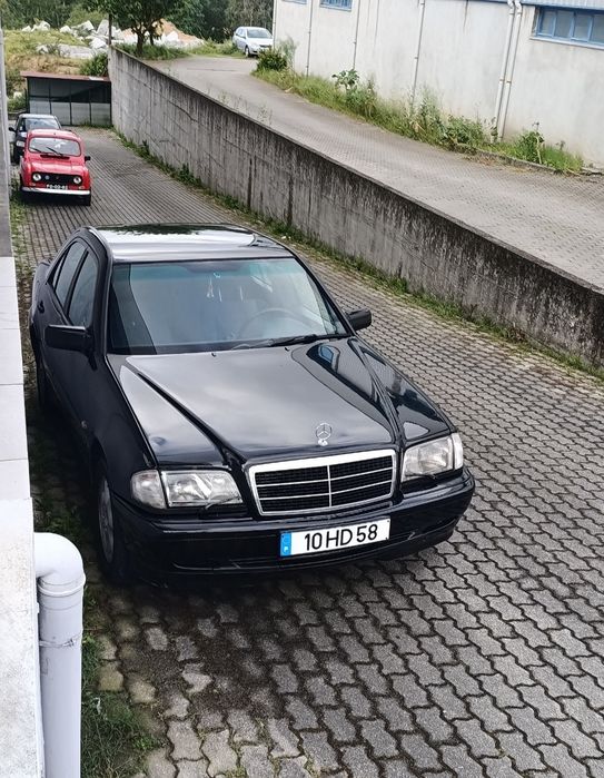 Mercedes C200 CDI Fase 2 W202, com extras