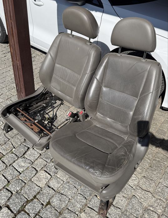 Fotel nissan patrol y61