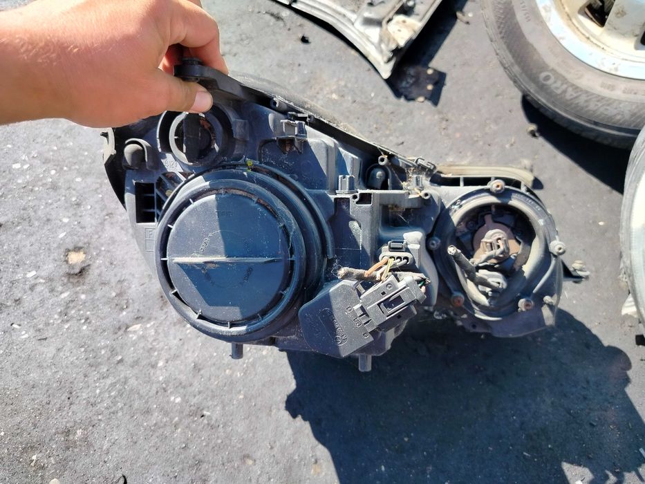 Lampy przednie Mercedes E klasa w211