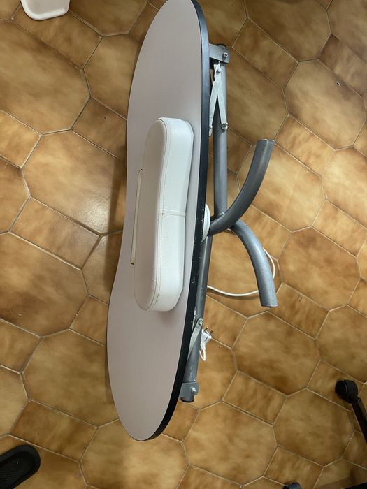 Mesa de manicure com aspirador