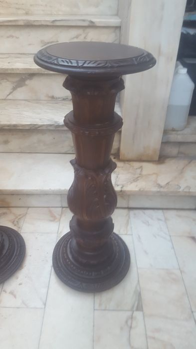 2 colunas em madeira de artesanato