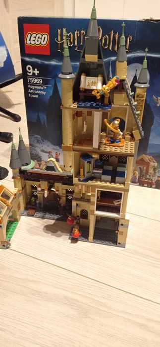 LEGO wieża astronomiczna w hogwarcie