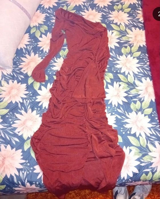 Vestido vermelho brilhante