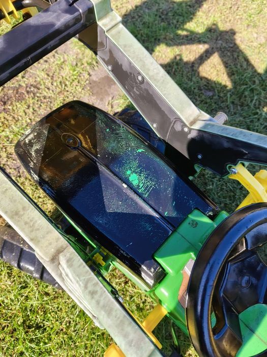 Traktor z pedałami