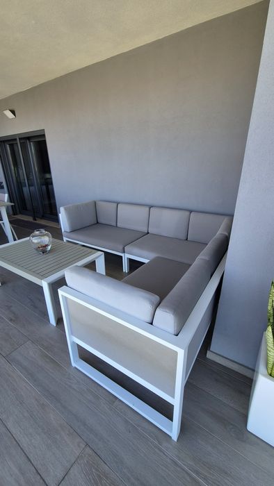 Conjunto de sofás e mesa de apoio de jardim447015131525959683