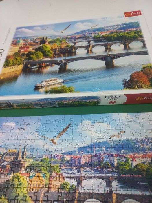 Bonito puzzle  500 peças  Completo.