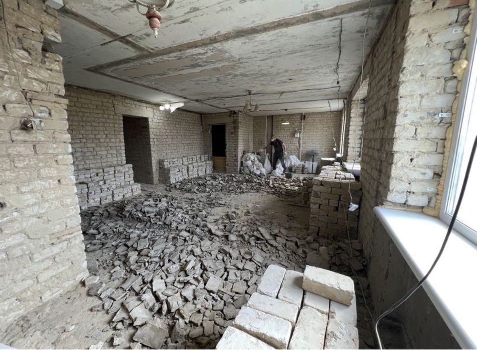 Демонтаж, резка стен, перепланировка, стяжка, штробление и тд