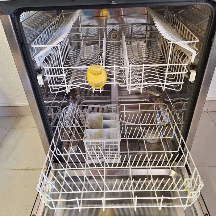 Máquina de lavar loiça Candy Eco