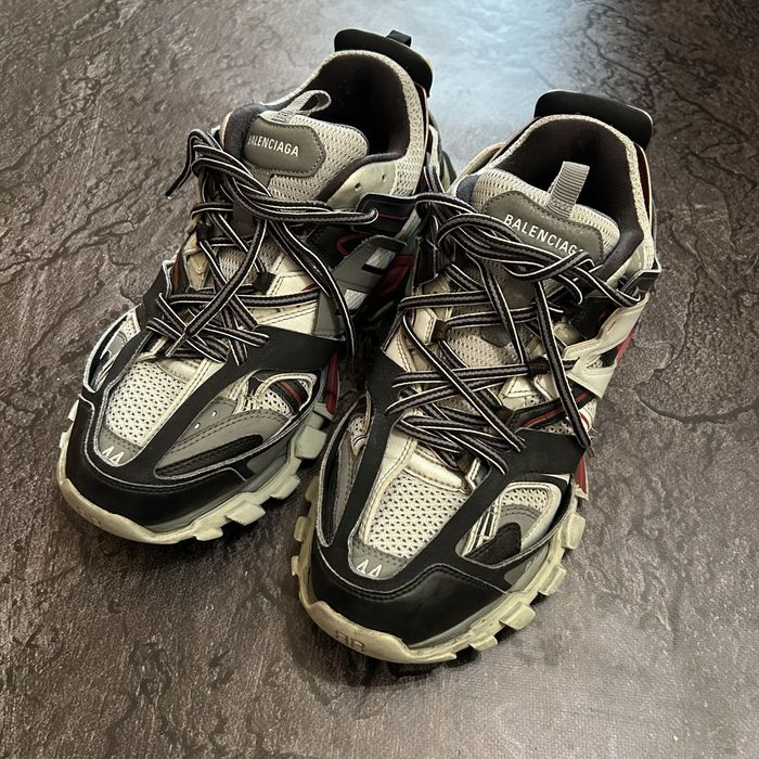 Balenciaga track