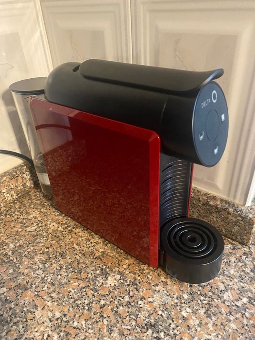 Máquina de café Delta Q nova