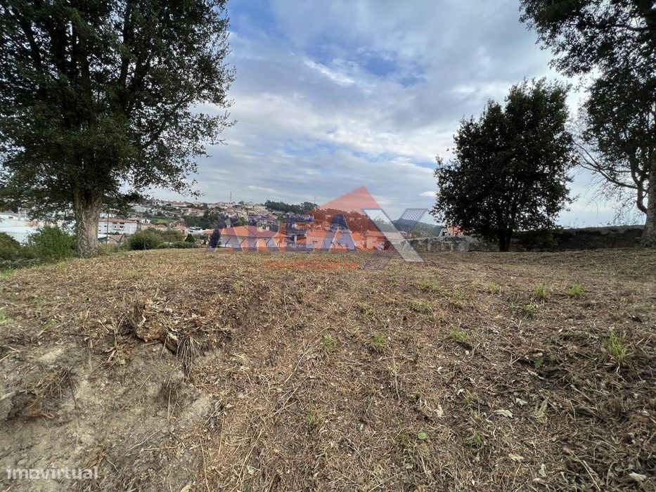 Terreno para construção, classificado no PDM como Espaço Residencia...