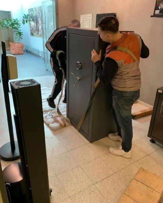 Грузчики,  услуги грузчиков,  занос стройматериалов, доставка груза