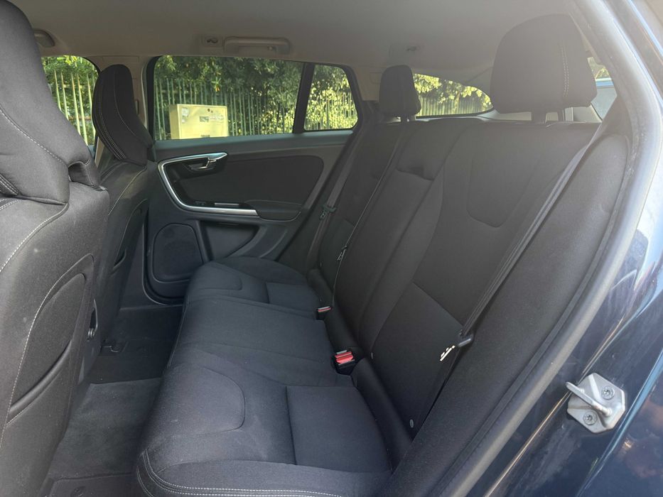 Volvo V60 1.6D Geartronic (auto)