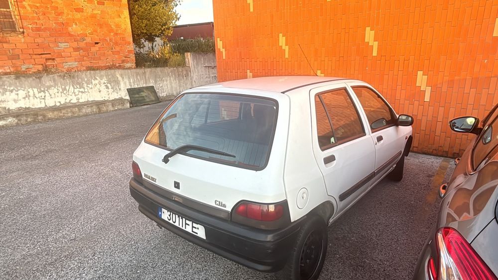 Renault Clio 1.2 5 Portas – Económico – Bom Estado