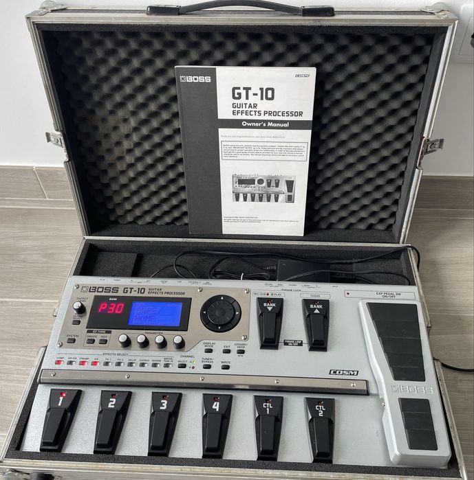 Pedaleira Boss GT 10 + Estojo Rígido