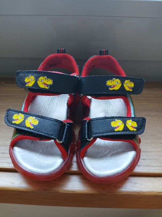 Vendo Sandálias Menino