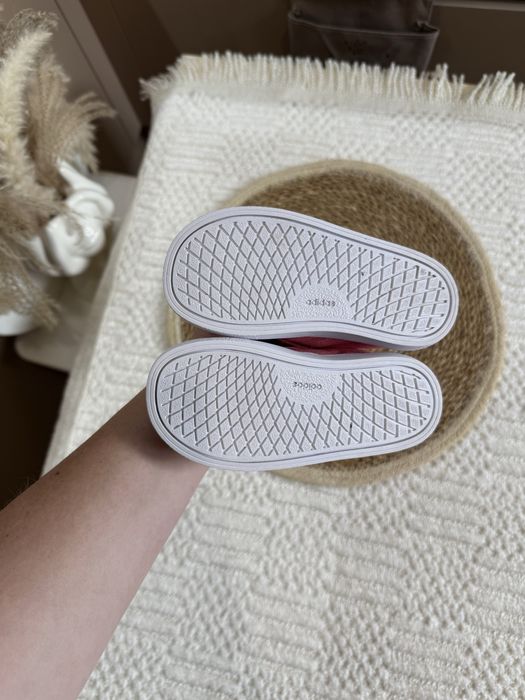 Кєди adidas на дівчинку