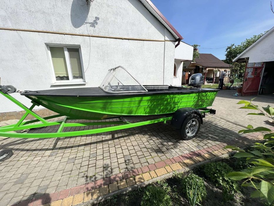 Лодка човен Прогресс  Крим Днепр потребує оформлення